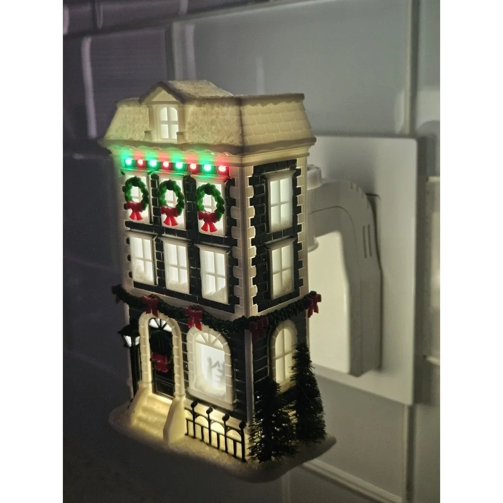 Bath & Body Works Christmas House Light Up Wallflowers Fragrance Plug